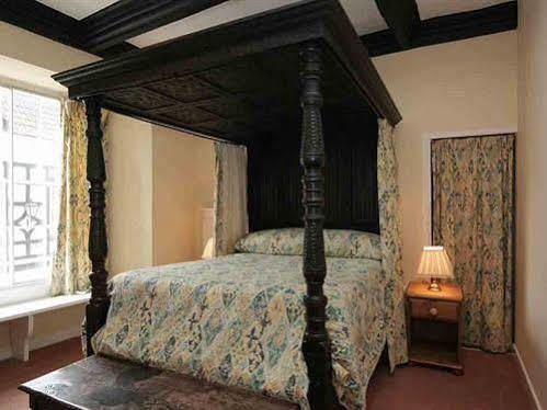 The Ancient Gatehouse & Rugantino Restaurant Hotell Wells Exteriör bild